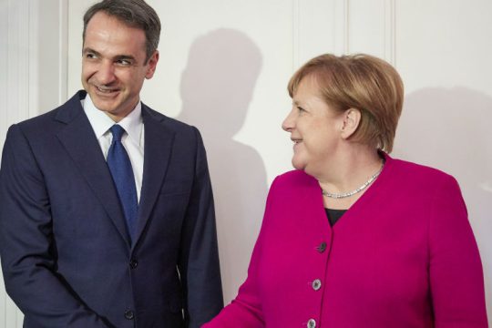 Σε «ευρεία ανταλλαγή απόψεων» προσβλέπει το Βερολίνο