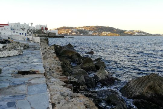 Τροχαίο δυστύχημα με «γουρούνα» στη Μύκονο