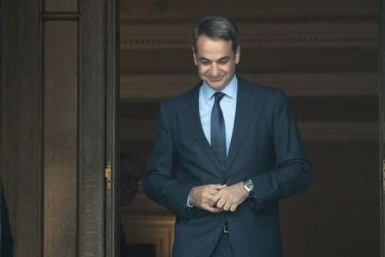 «Νόμος και τάξη» α λα Μαξίμου με τον Σύμβουλο Εθνικής Ασφάλειας