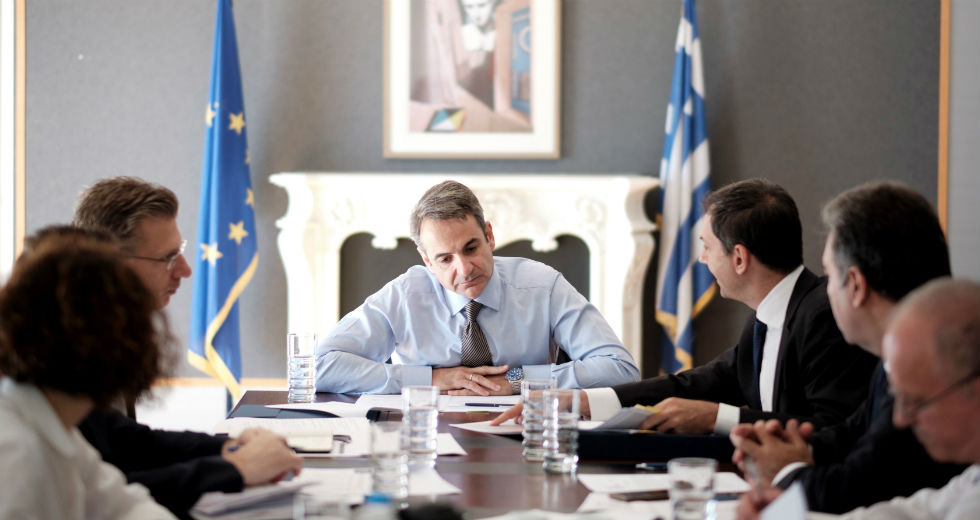 Η σιωπή των κομμάτων