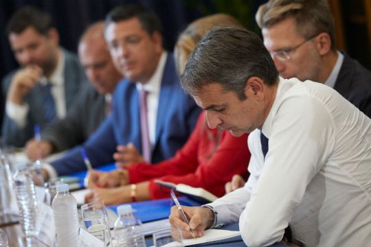 Προετοιμασίες στο κυβερνητικό επιτελείο ενόψει ΔΕΘ