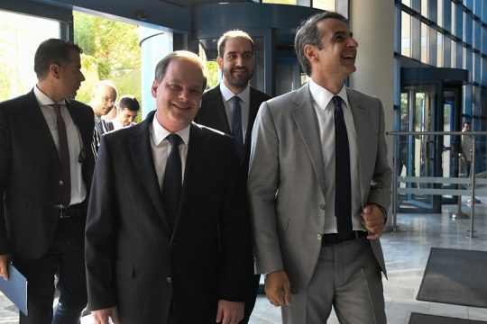 Πόλεμος με τα όλα του