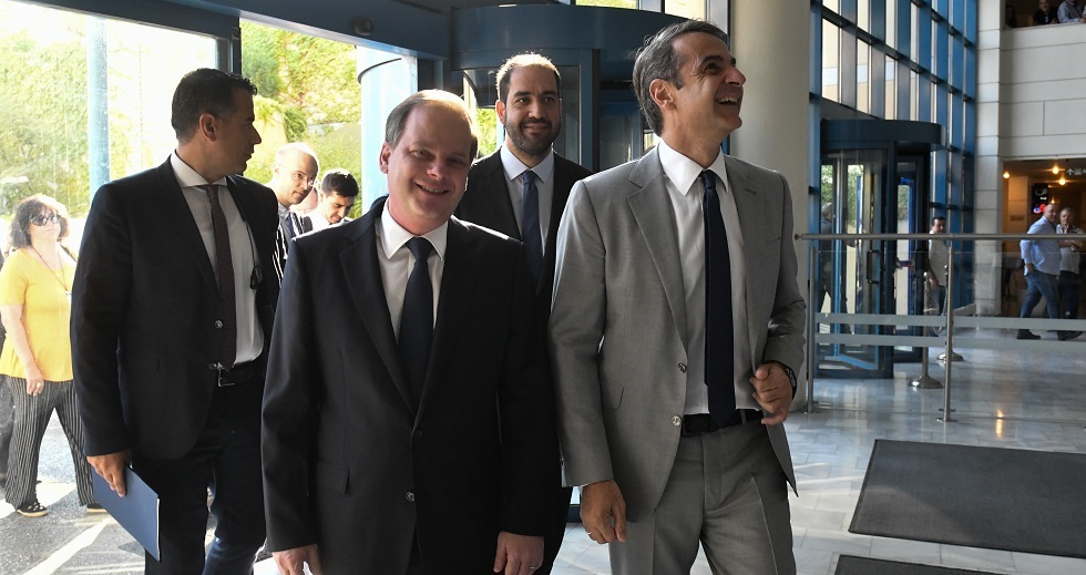 Πόλεμος με τα όλα του