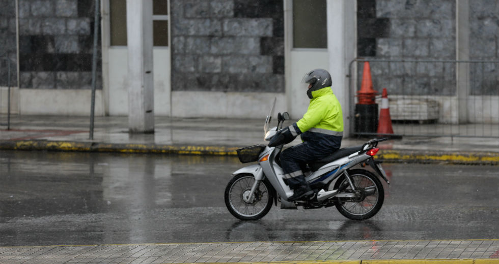 Μειώνεται ο ΦΠΑ στα κράνη δικυκλιστών από το 24% στο 13%