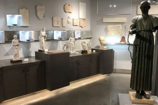 Επαναλειτουργεί το πωλητήριο