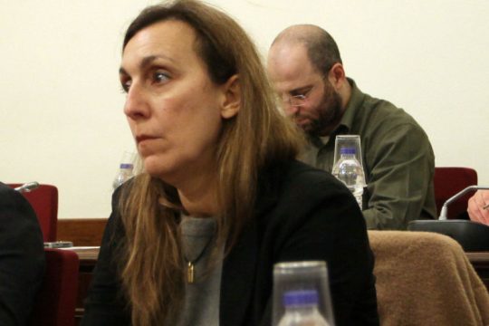 Τα βιογραφικά μοναδικό όπλο στις συκοφαντίες