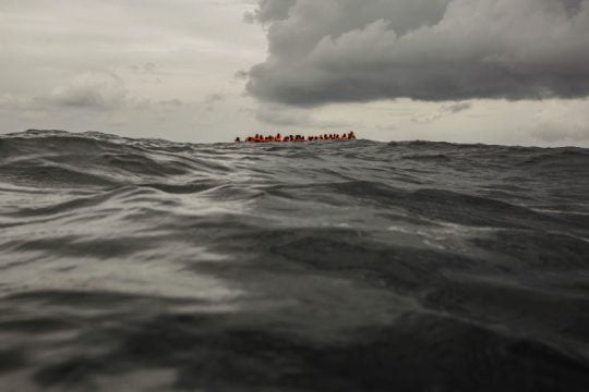 Φόβοι για ακόμα μία πολύνεκρη τραγωδία στη Μεσόγειο