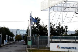 «Τυλίγουν» τον Λοβέρδο  σε 200 σελίδες