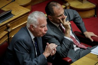 Δεν γίνατε τώρα πολιτικό πρόσωπο κ. Πικραμένε…