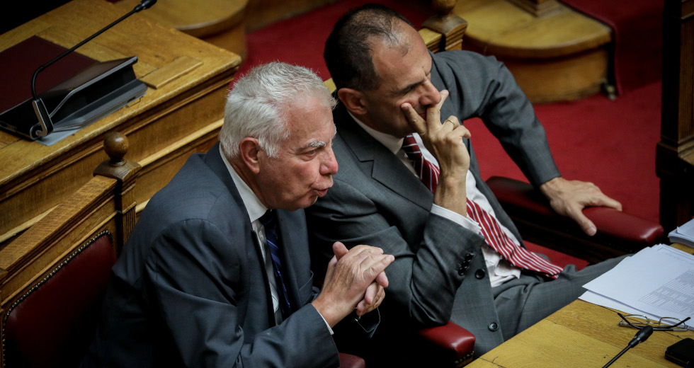 Δεν γίνατε τώρα πολιτικό πρόσωπο κ. Πικραμένε…