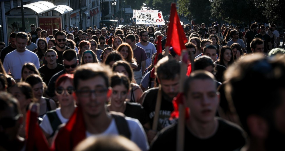 Με έναν λυγμό