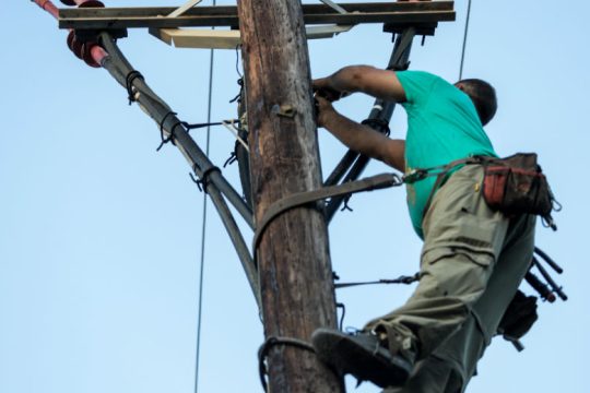 Προγραμματισμένες διακοπές ρεύματος στον Πόρο