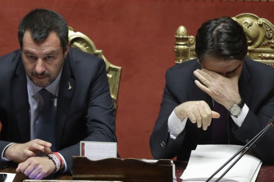 Κυβερνητικό χάος στην Ιταλία