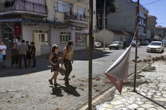 Ζημιές σε περίπου 1.000 κτίρια απ’ τον σεισμό στην Τουρκία