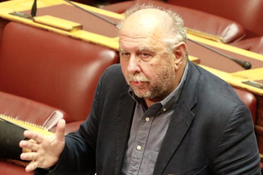 «Απόπειρα φίμωσης από την υπουργό Πολιτισμού»