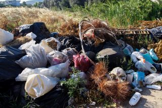 Συμμετοχικά εναντίον των σκουπιδιών