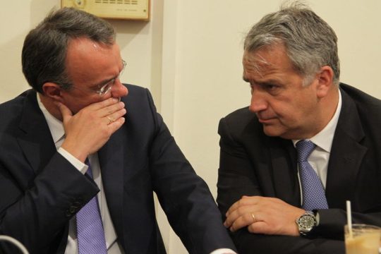 Καταργούν το ΑΣΕΠ από το παράθυρο