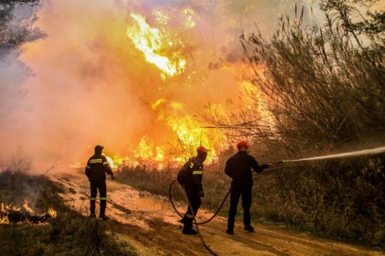 Πολύ υψηλός κίνδυνος πυρκαγιάς για Εύβοια, Αττική