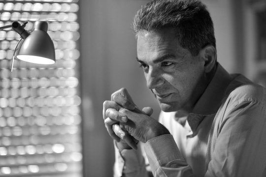 «Δεν μπορούν να παίρνουν πολιτικές θέσεις υμνητές αυταρχικών καθεστώτων»