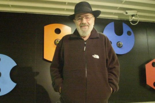 To «Παρασκήνιο» της ΕΡΤ στη μνήμη του Takis