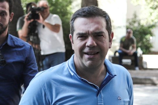 Μπροστά με έξι βήματα
