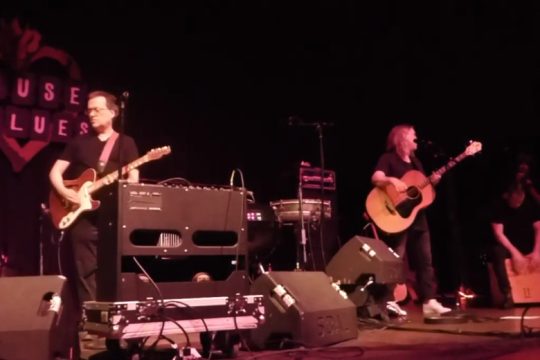 Κι όμως οι Violent Femmes διασκευάζουν… Πυξ Λαξ