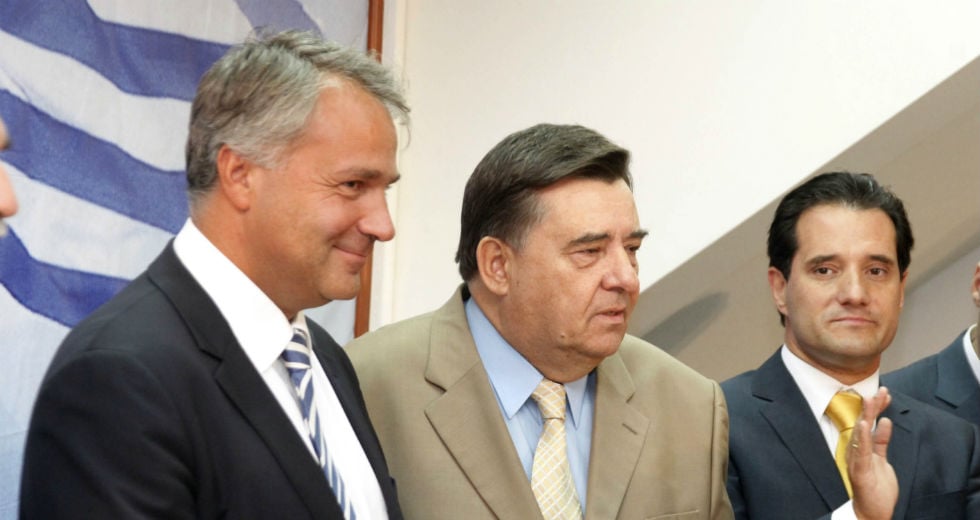 Με «άρωμα» Καρατζαφέρη