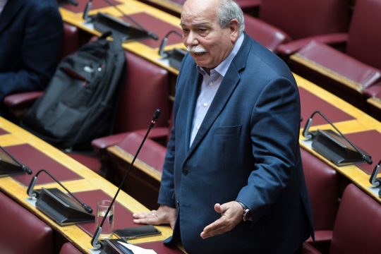 Το «εθνικό αφήγημα» του «Ελλάδα 2021» και οι αντιρρήσεις Βούτση – Δρίτσα