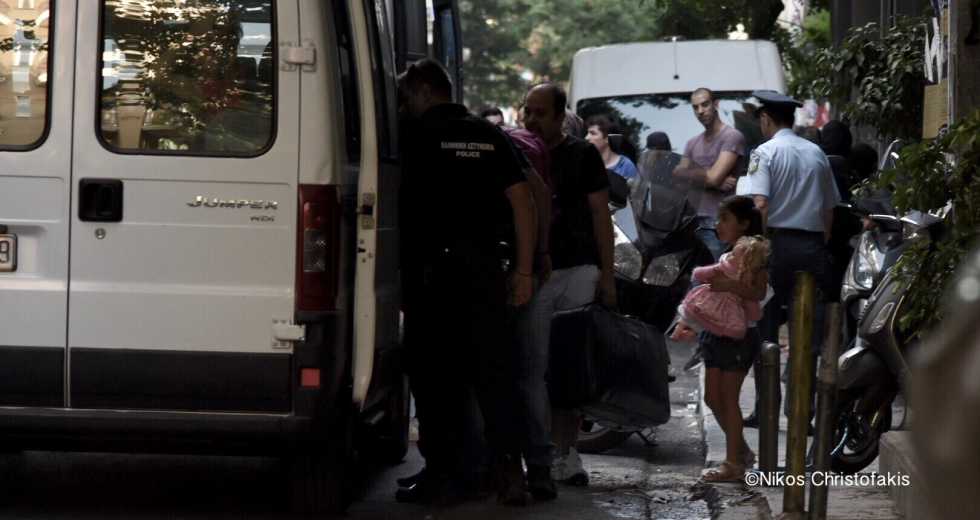 Σε προσωρινό ξενοδοχειακό κατάλυμα οι 134 μετανάστες από τα Εξάρχεια