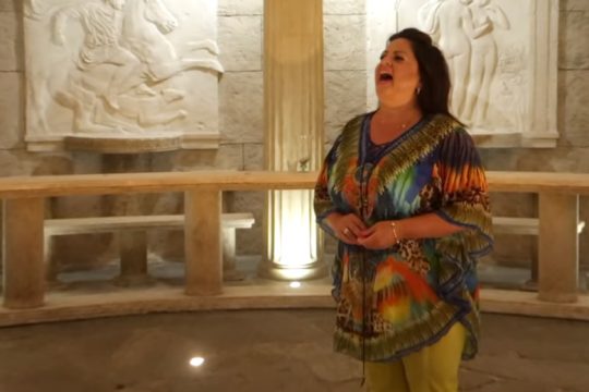 Η τραγουδίστρια με την πιο δυνατή φωνή στον κόσμο