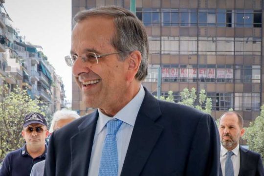 Κατονόμασε Τσίπρα και Παπαγγελόπουλο