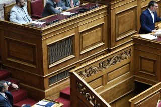 Πληθυντικά πλεονάσματα στον ενικό αριθμό