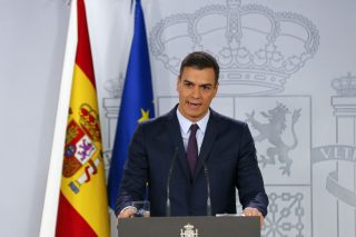 Με θυμό προς τις κάλπες οι Ισπανοί