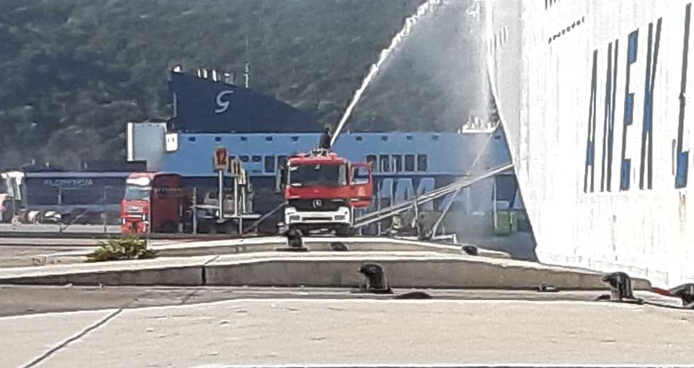 Υλικές ζημιές από φωτιά σε πλοίο της γραμμής Ηγουμενίτσα – Βενετία