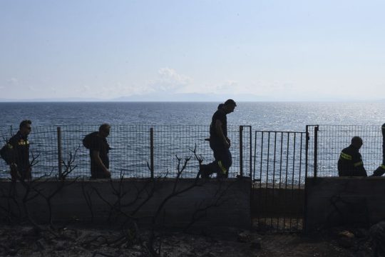 Ερωτήματα Καπερνάρου για καθυστερήσεις στη διερεύνηση της πυρκαγιάς στο Μάτι
