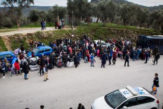 Αδιαχώρητο στα κέντρα υποδοχής της Λέσβου και της Χίου