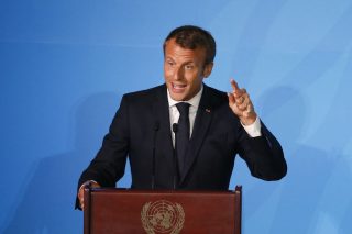 Μεταρρυθμίσεις και μετανάστευση πάνω στο ηφαίστειο της κοινωνικής διαμαρτυρίας