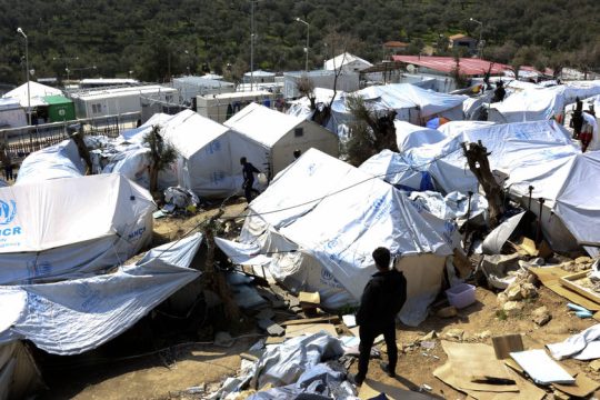 ΔΟΜ: αναγκαία η ενίσχυση των μέτρων για τη φιλοξενία προσφύγων