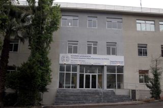 Δεν επιβεβαιώνεται η κατάργηση των δευτεροβάθμιων επιτροπών ασύλου