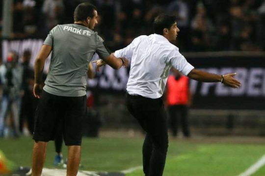 Κριτική και αναμονή για Φερέιρα