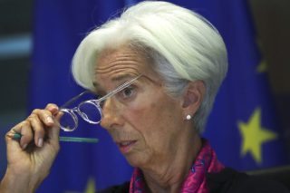«Σνόμπαρε» το Στρασβούργο η Κριστίν Λαγκάρντ
