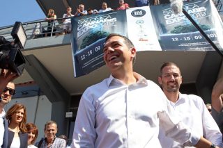 Πυρ ομαδόν της αντιπολίτευσης κατά του Τσίπρα