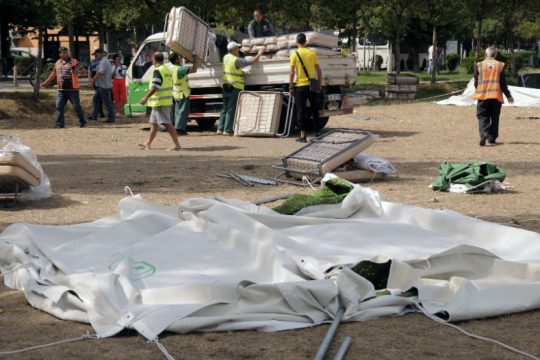 Ανθρωπιστική βοήθεια από την Ελλάδα στην Αλβανία