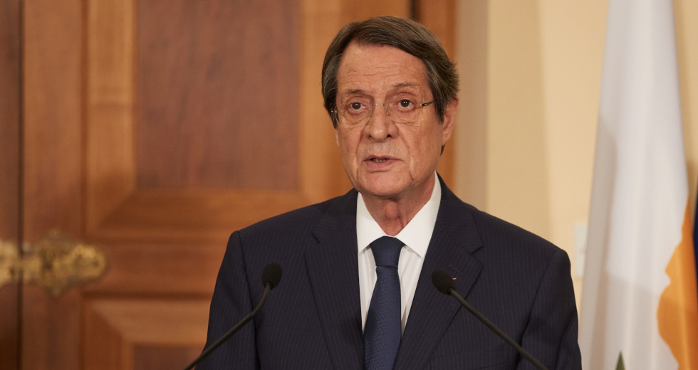 Με απρόοπτα η επιστροφή του Ν. Αναστασιάδη από τη Νέα Υόρκη