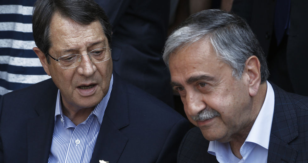 Ενδεχόμενο κοινής συνάντησης Αναστασιάδη – Ακιντζί – Λουτ