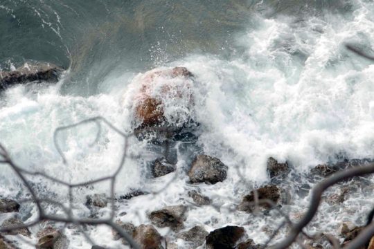 Ισχυροί άνεμοι και τη Δευτέρα, υψηλός ο κίνδυνος για πυρκαγιές