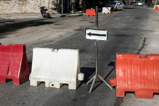 Μολότοφ στο Αστυνομικό Τμήμα Ζωγράφου