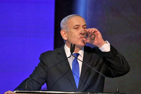 O Nετανιάχου βάζει νερό στο κρασί του και προτείνει κυβέρνηση εθνικής ενότητας