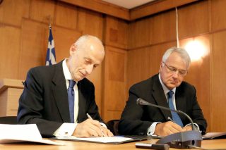 Επεσαν οι υπογραφές για το Ταμείο Εγγυήσεων Αγροτικής Ανάπτυξης
