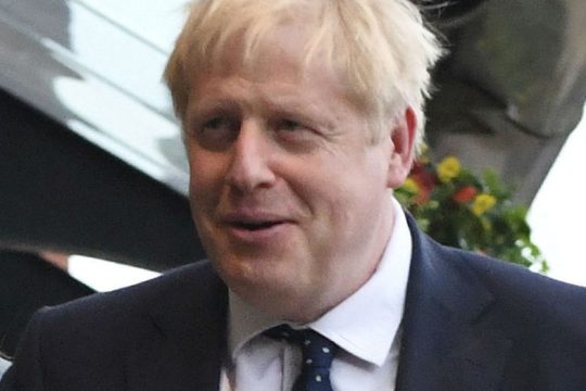 Τζόνσον: Και πρωθυπουργός θα μείνω και το Brexit θα κάνω 